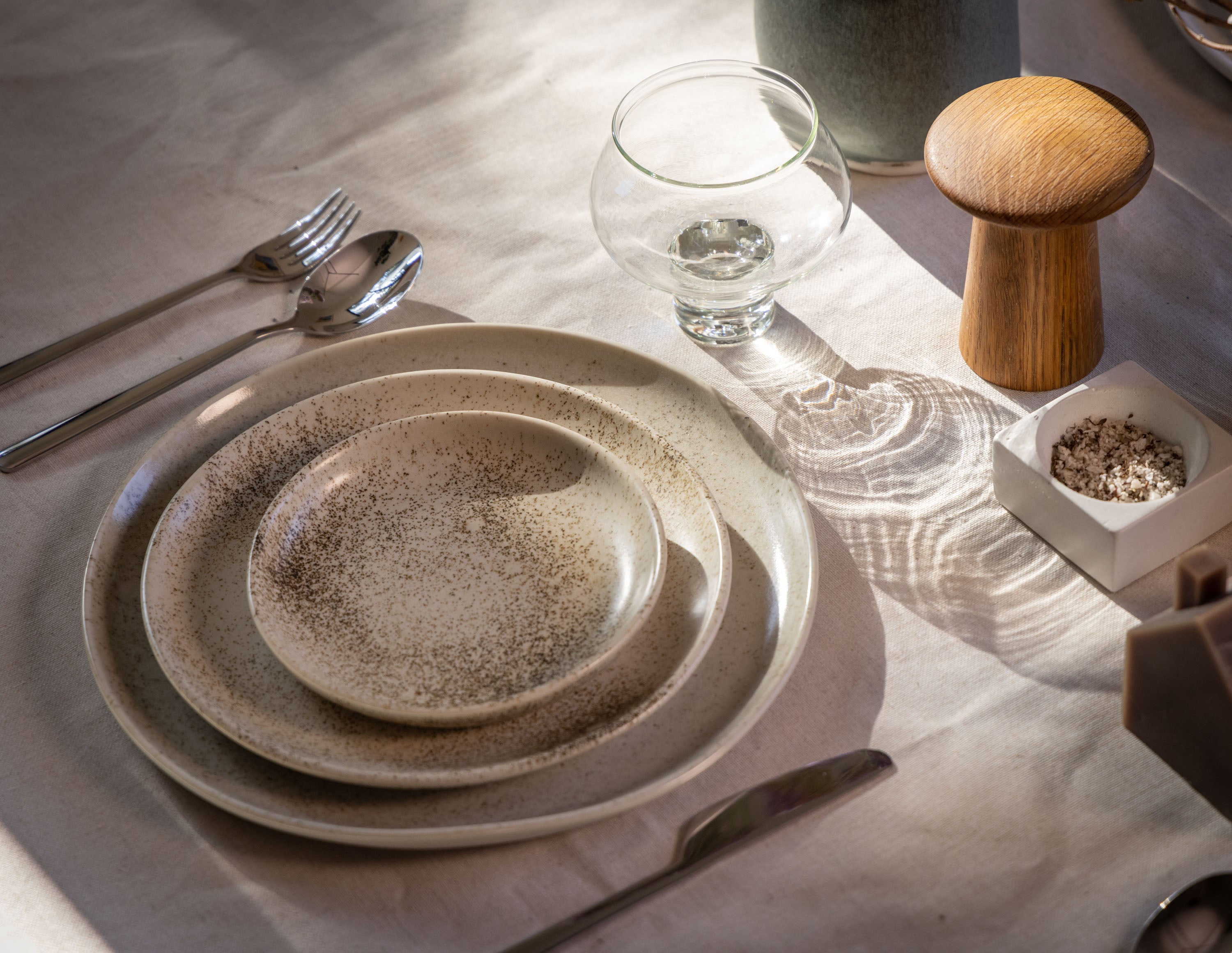 Five Piece Curved Coupe Dinnerware Setting