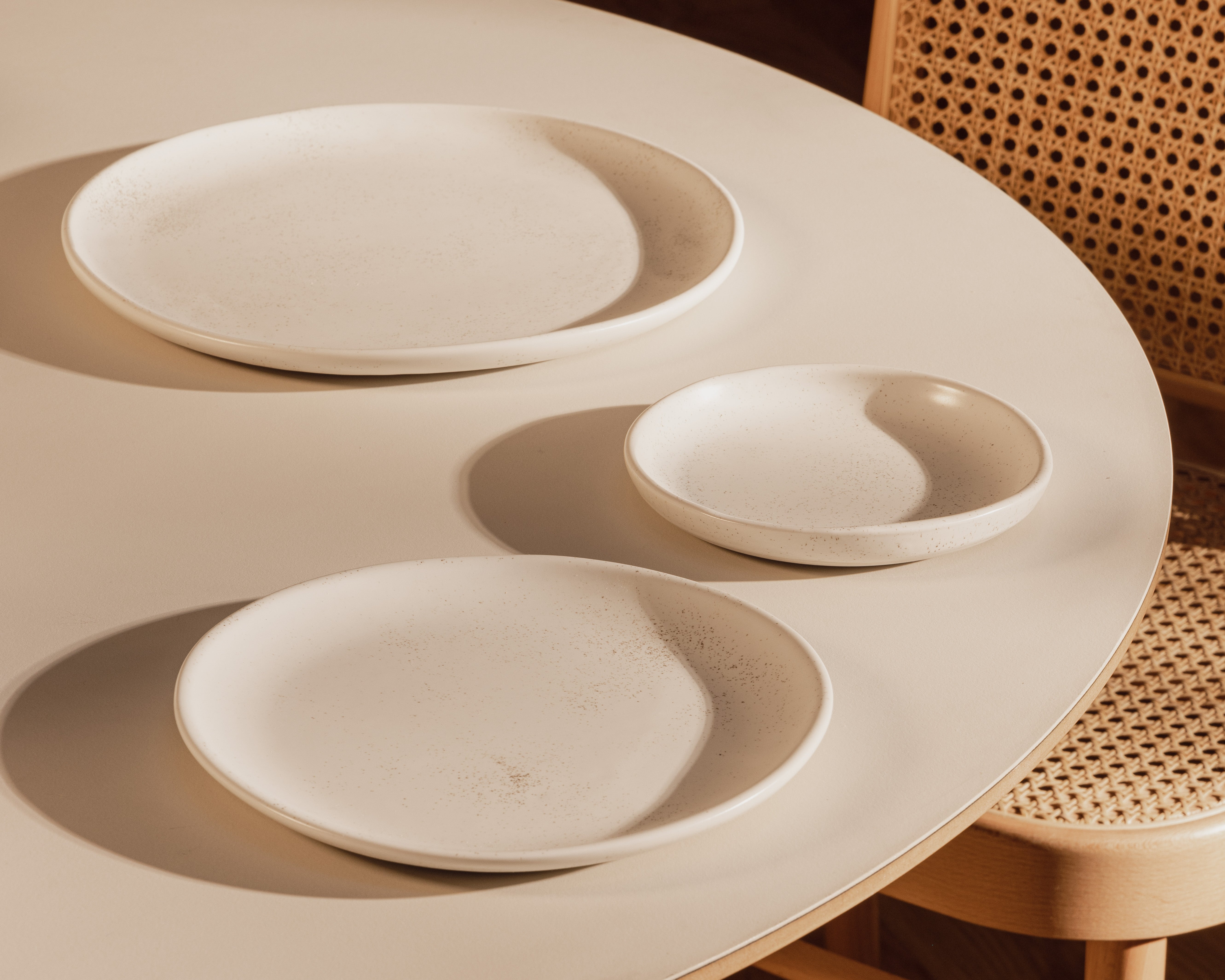Five Piece Curved Coupe Dinnerware Setting