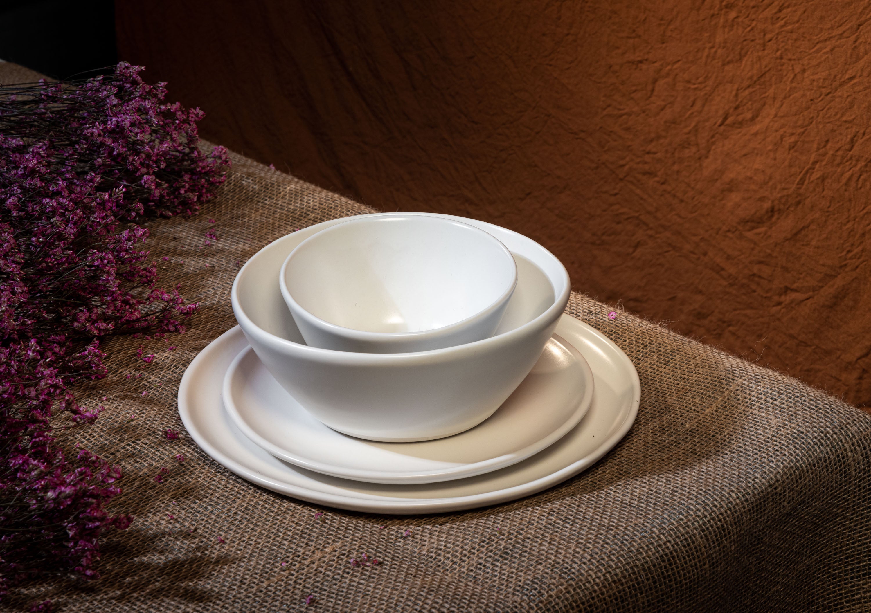 Four Piece Curved Coupe Dinnerware Setting