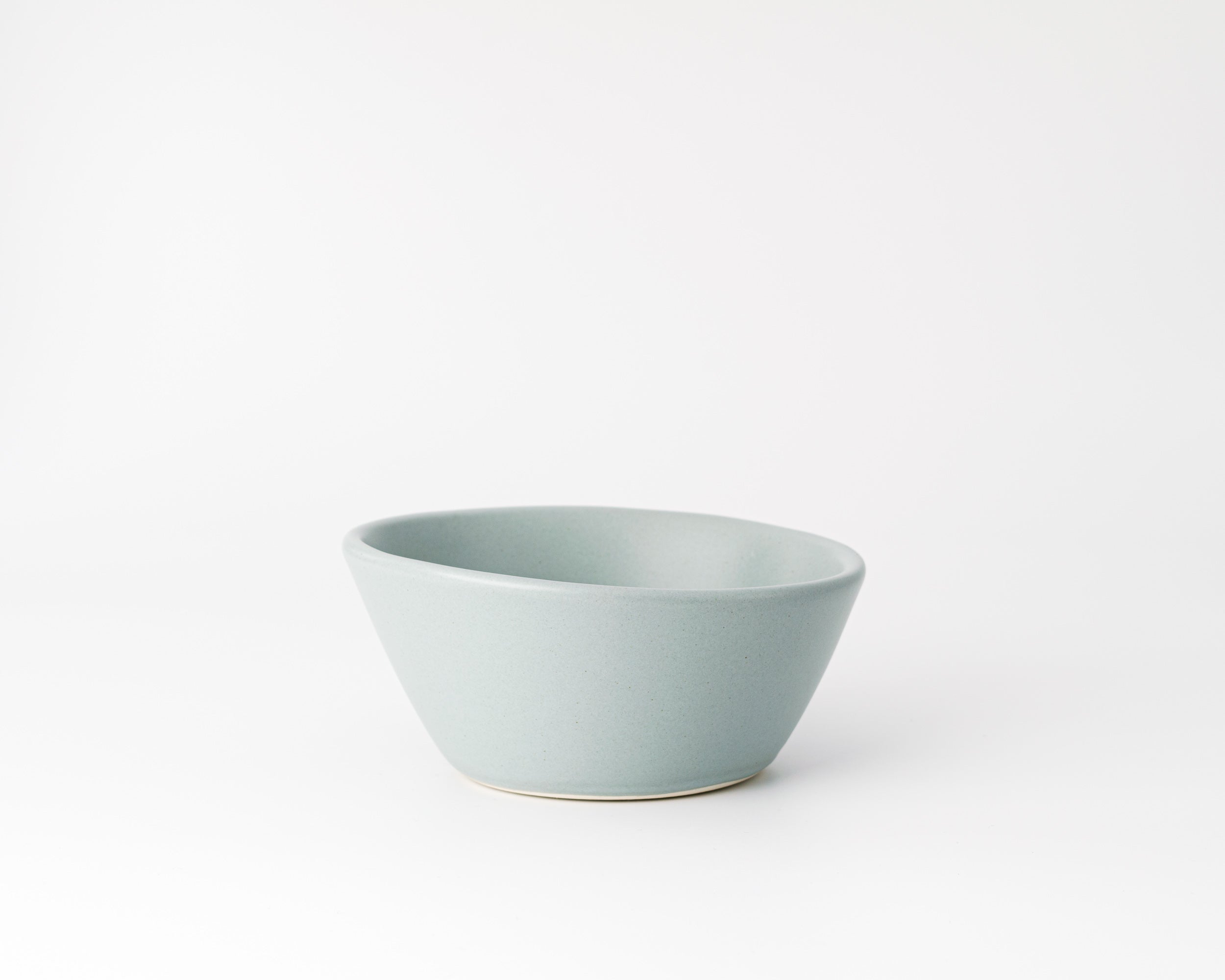Seven Piece Organic Rim Dinnerware Setting