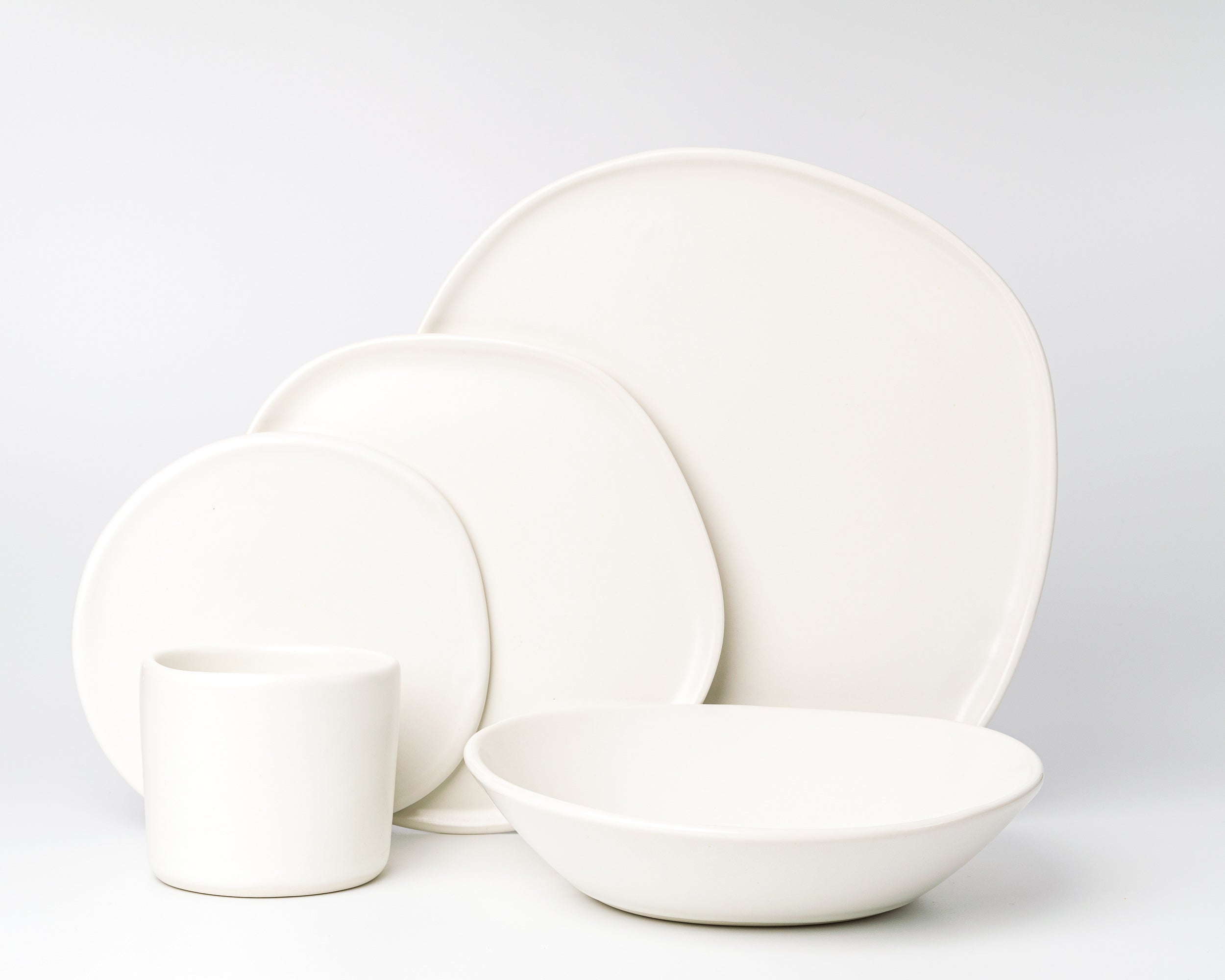 Five Piece Organic Rim Dinnerware Setting