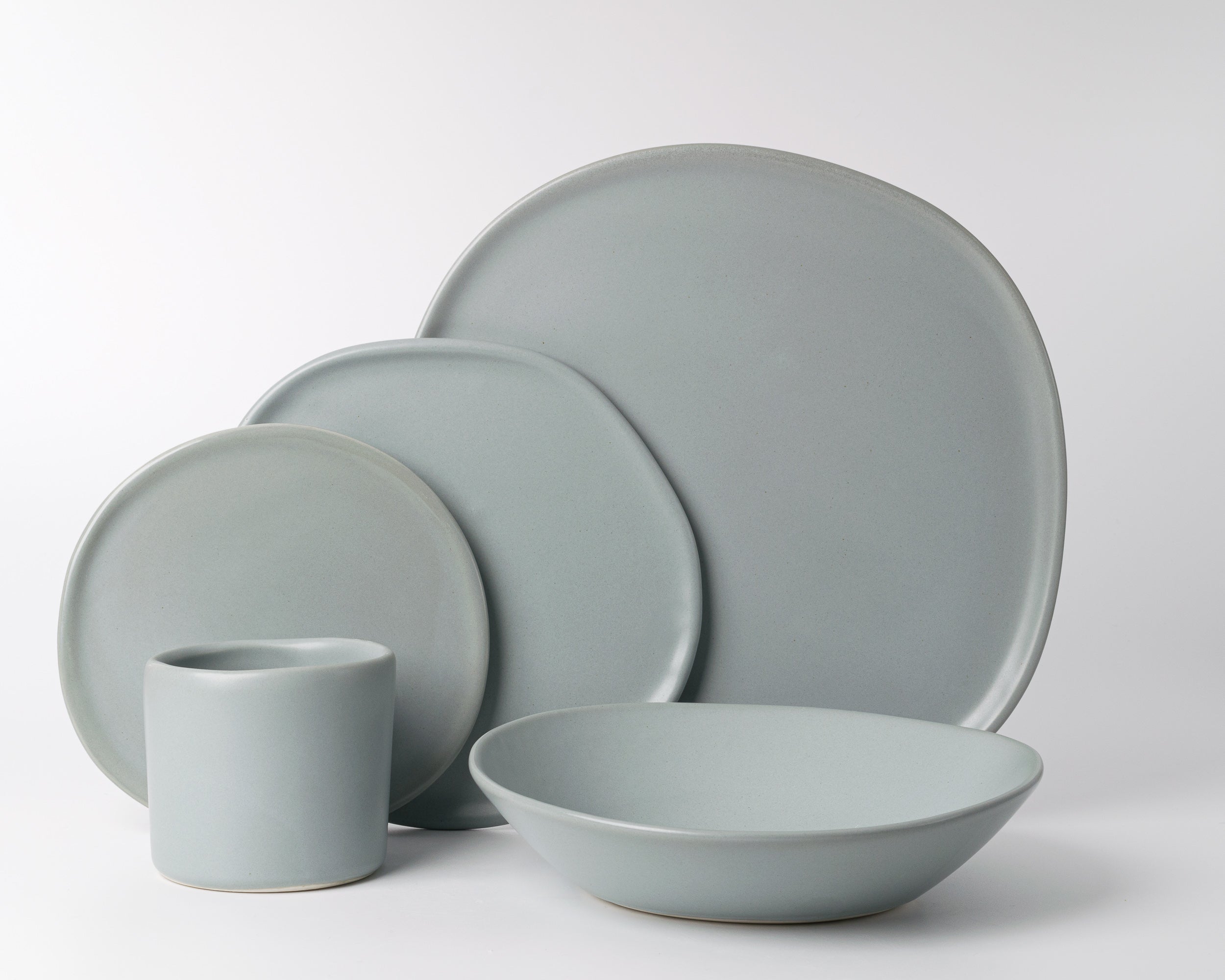 Five Piece Organic Rim Dinnerware Setting