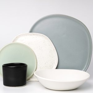 Five Piece Organic Rim Dinnerware Setting