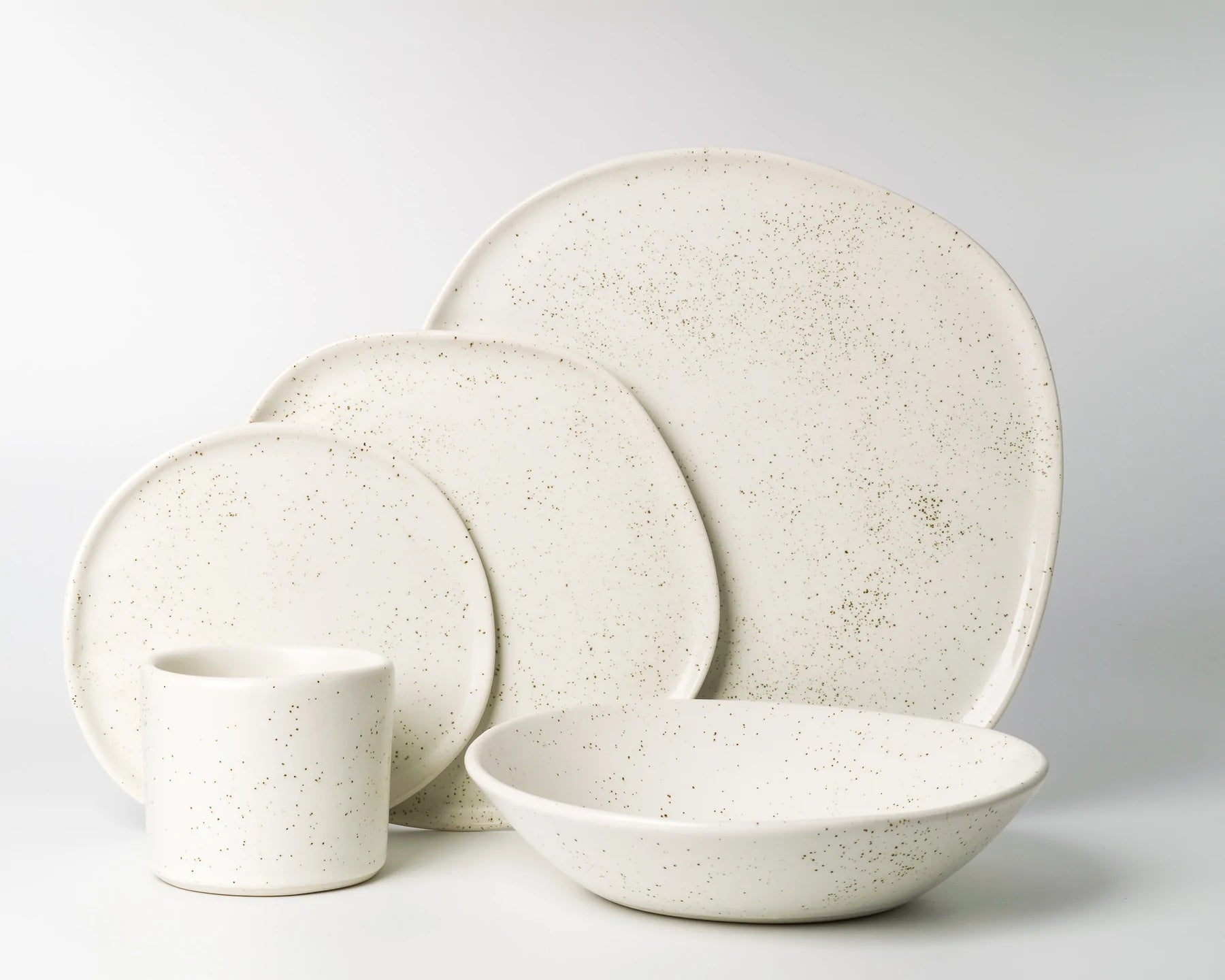 Five Piece Organic Rim Dinnerware Setting