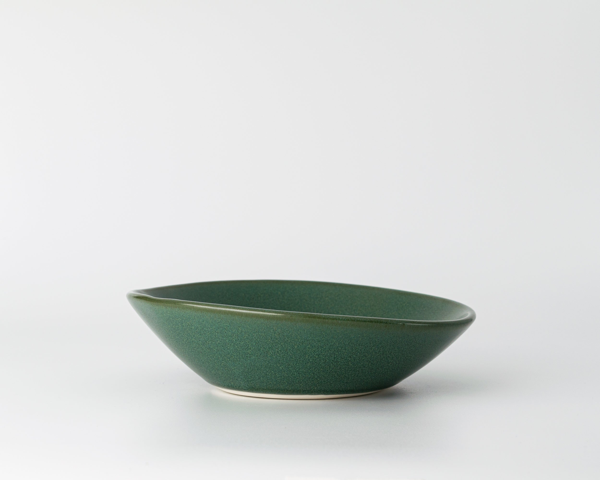 Seven Piece Organic Rim Dinnerware Setting