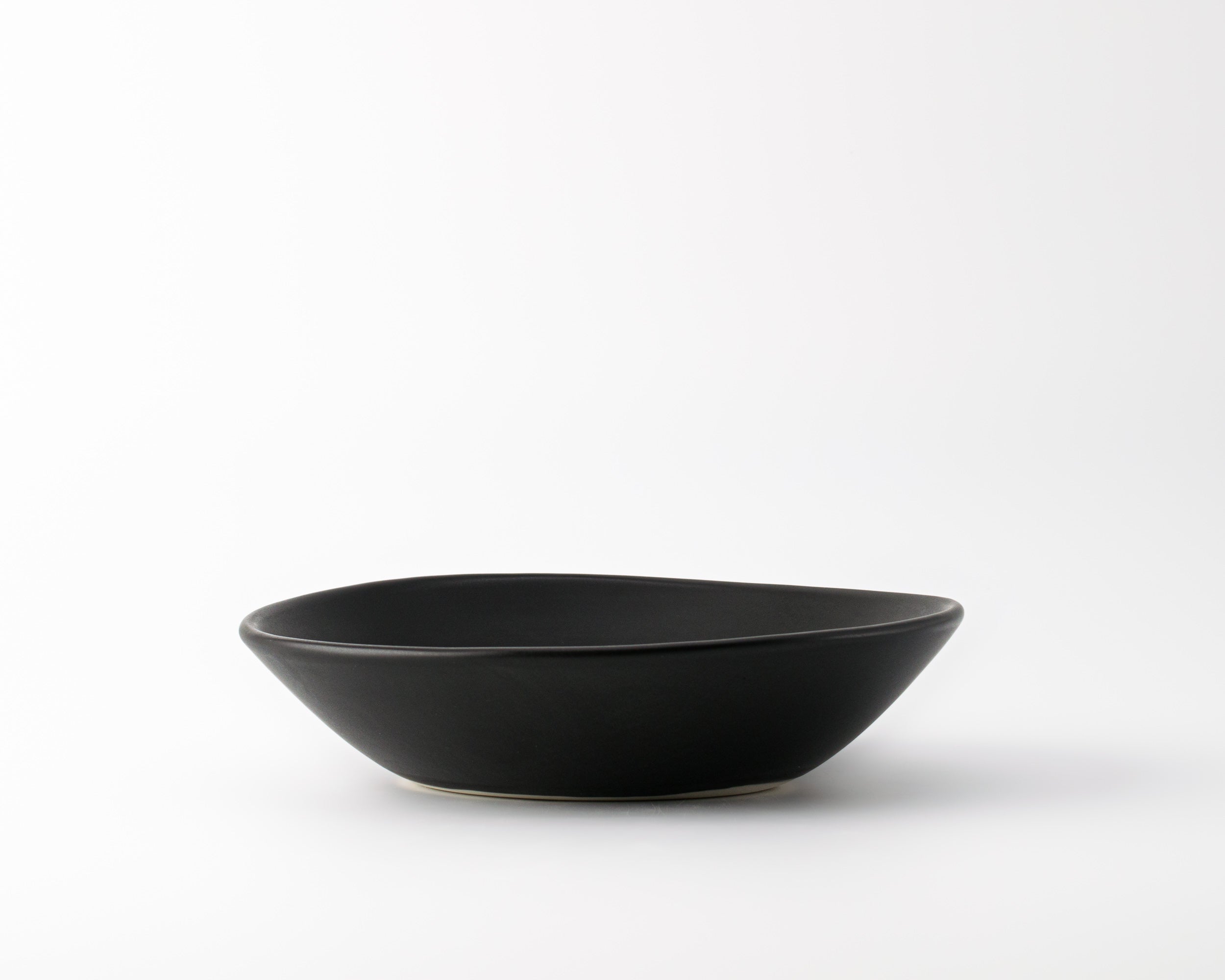 Seven Piece Organic Rim Dinnerware Setting